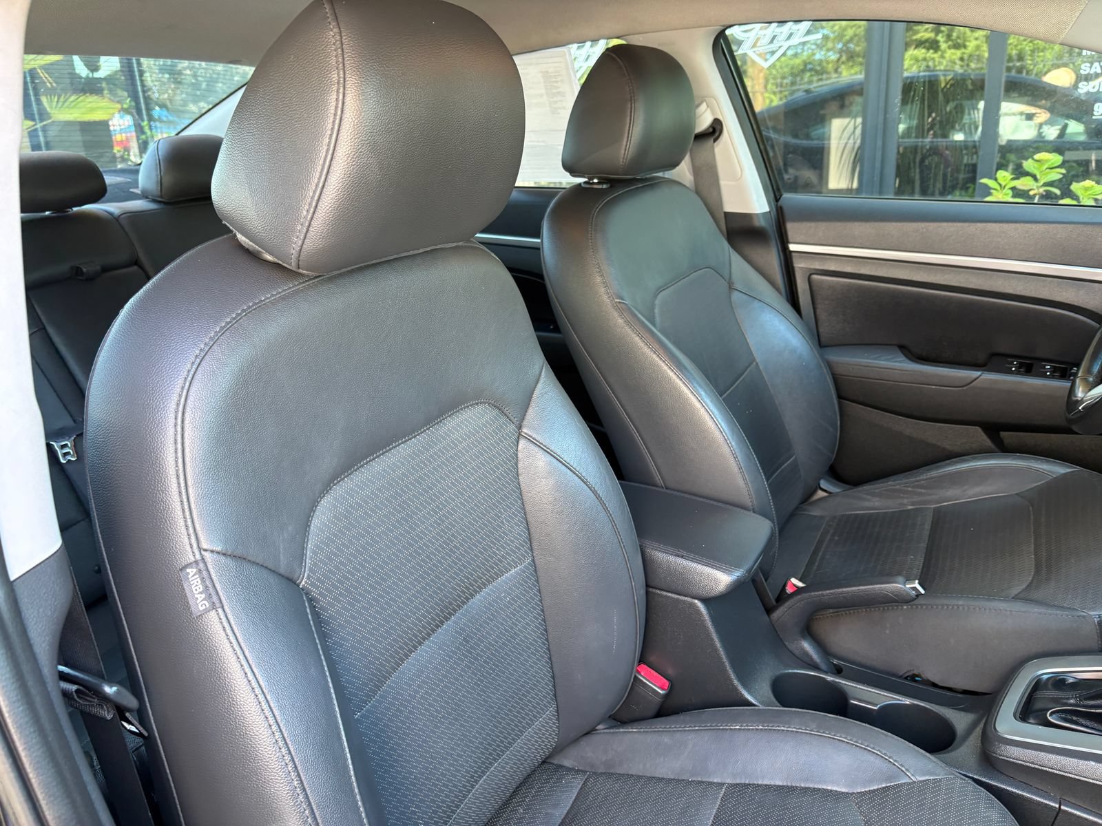 Used 2020 Hyundai Elantra Limited w/ Cargo Package (C1) FWD image 17