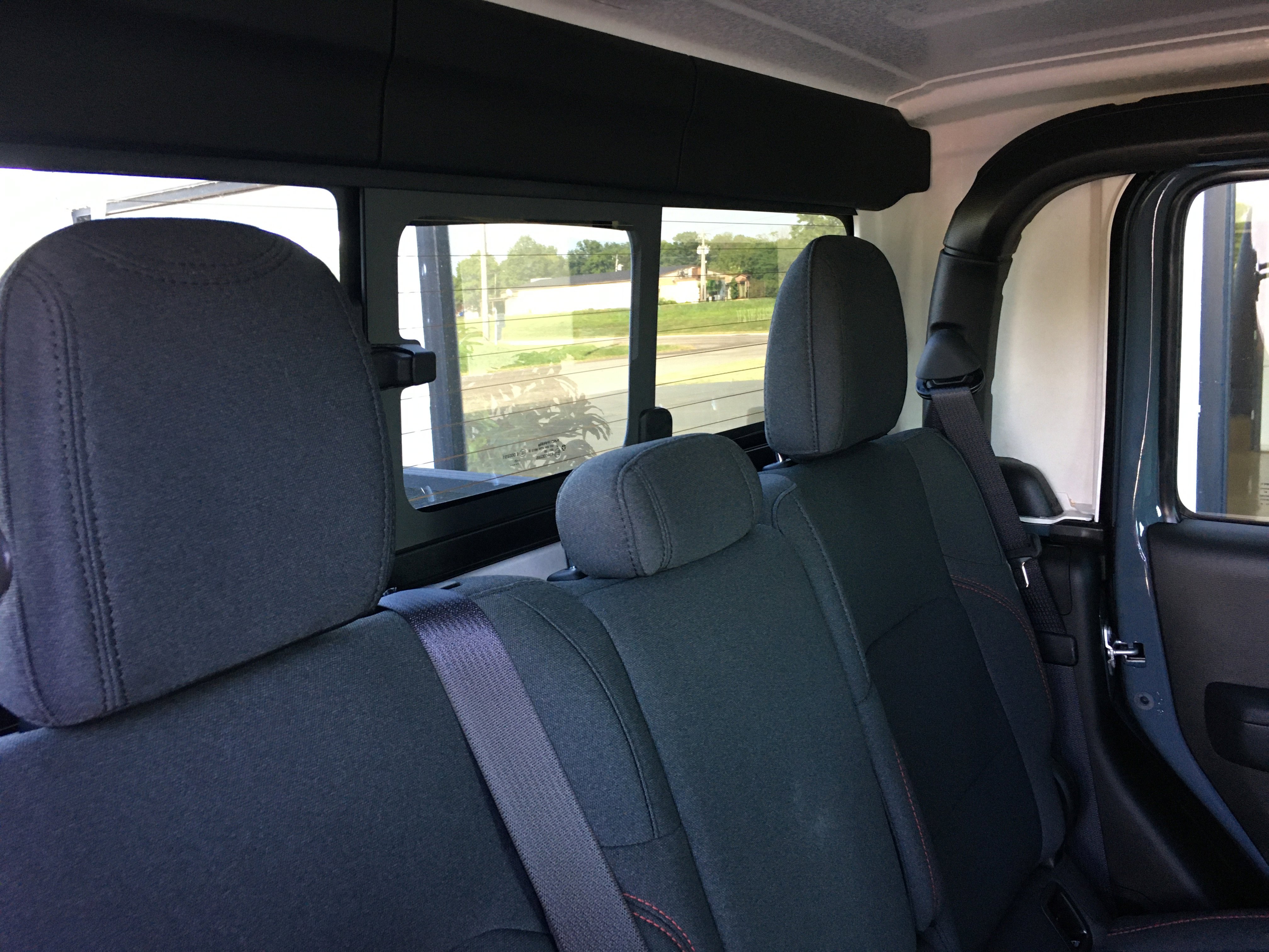 New 2025 Jeep Gladiator Rubicon w/ Convenience Group image 31