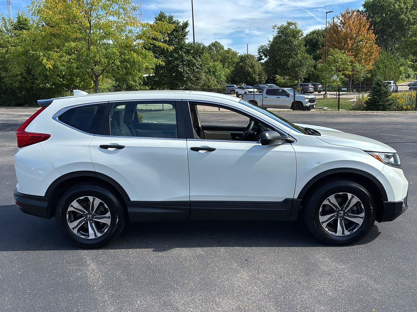 Used 2018 Honda CR-V LX image 9