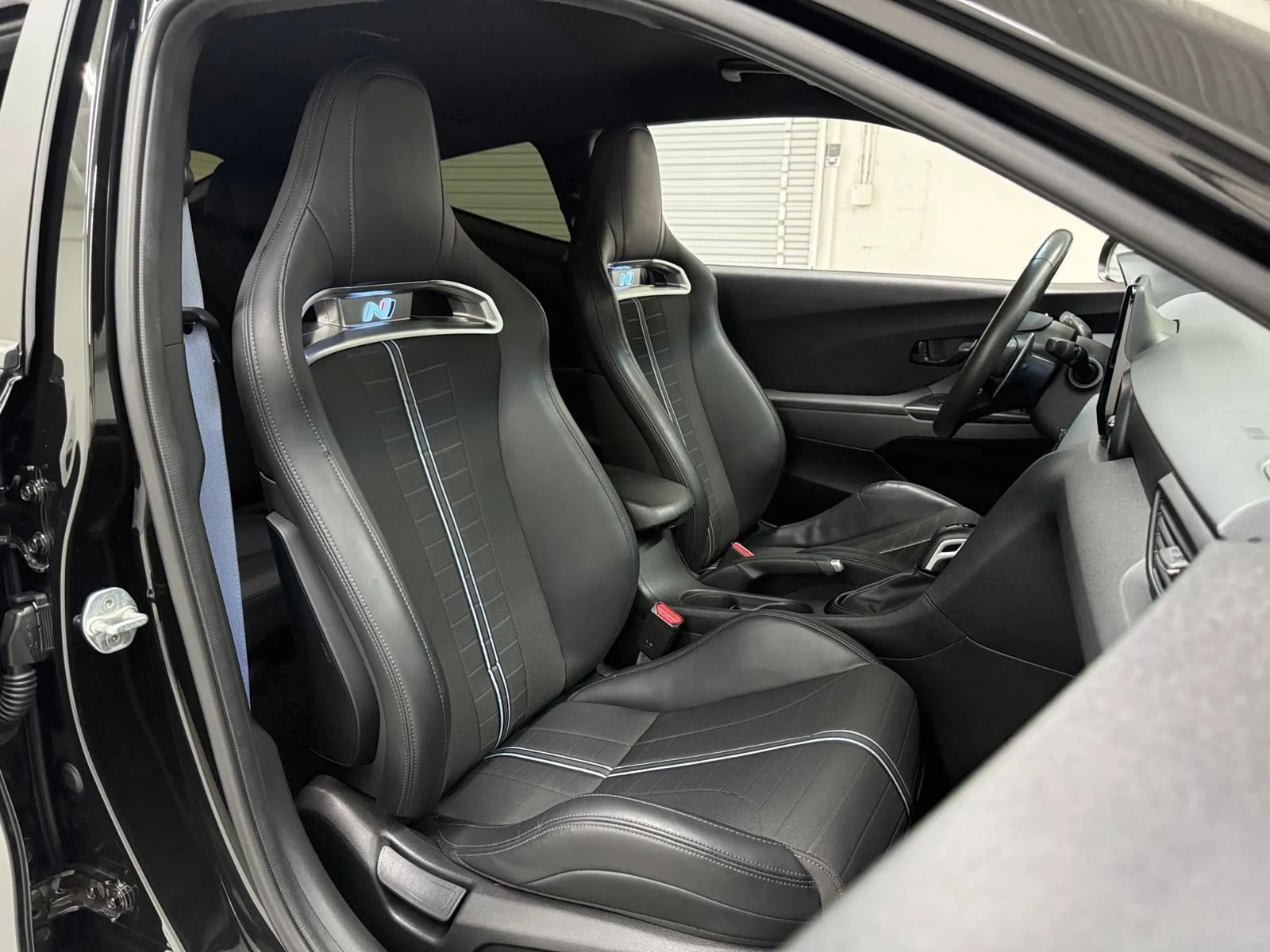 Used 2022 Hyundai Veloster N FWD image 9