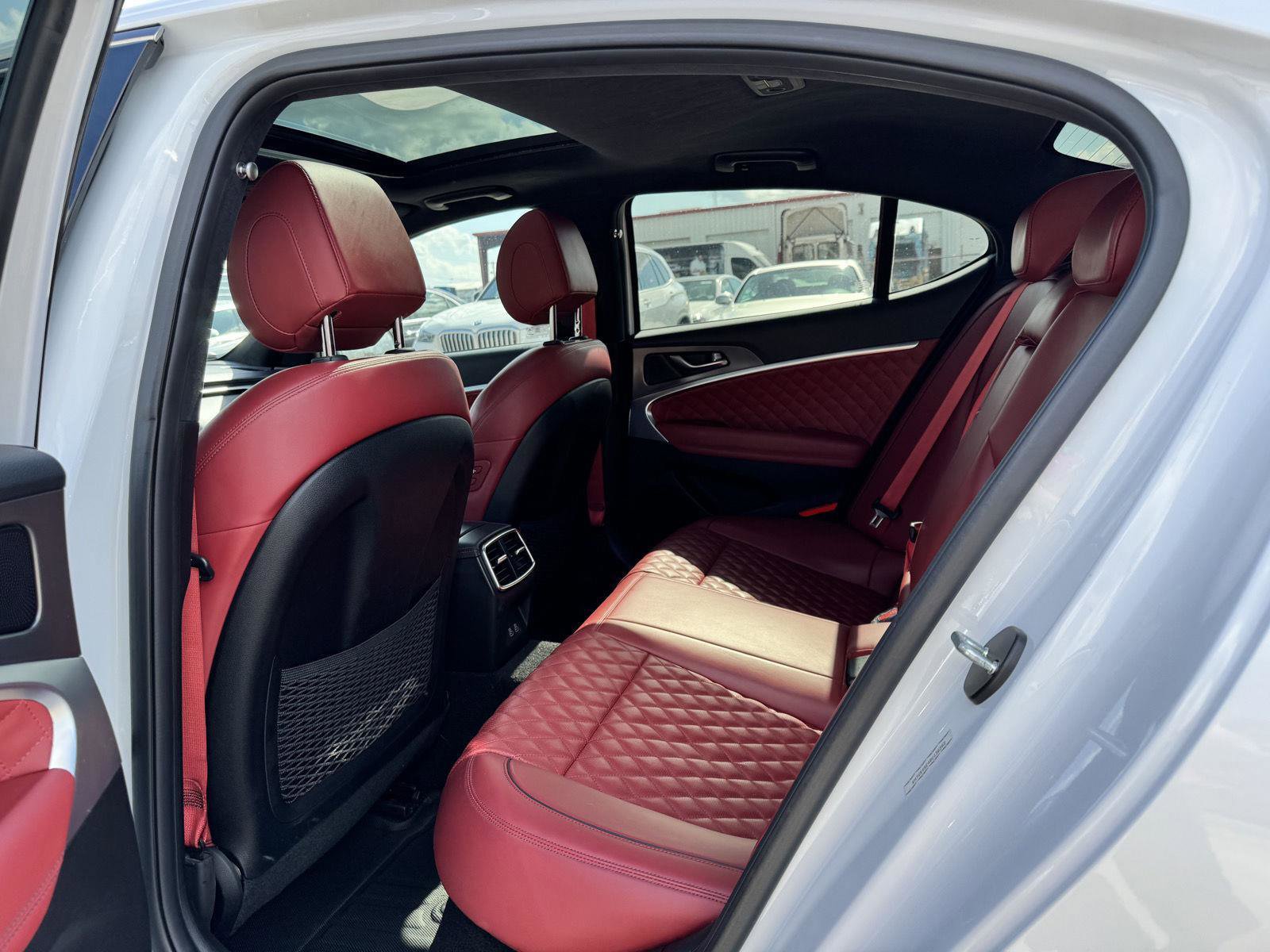 Used 2024 Genesis G70 3.3T Advanced w/ Sport Prestige Package image 17