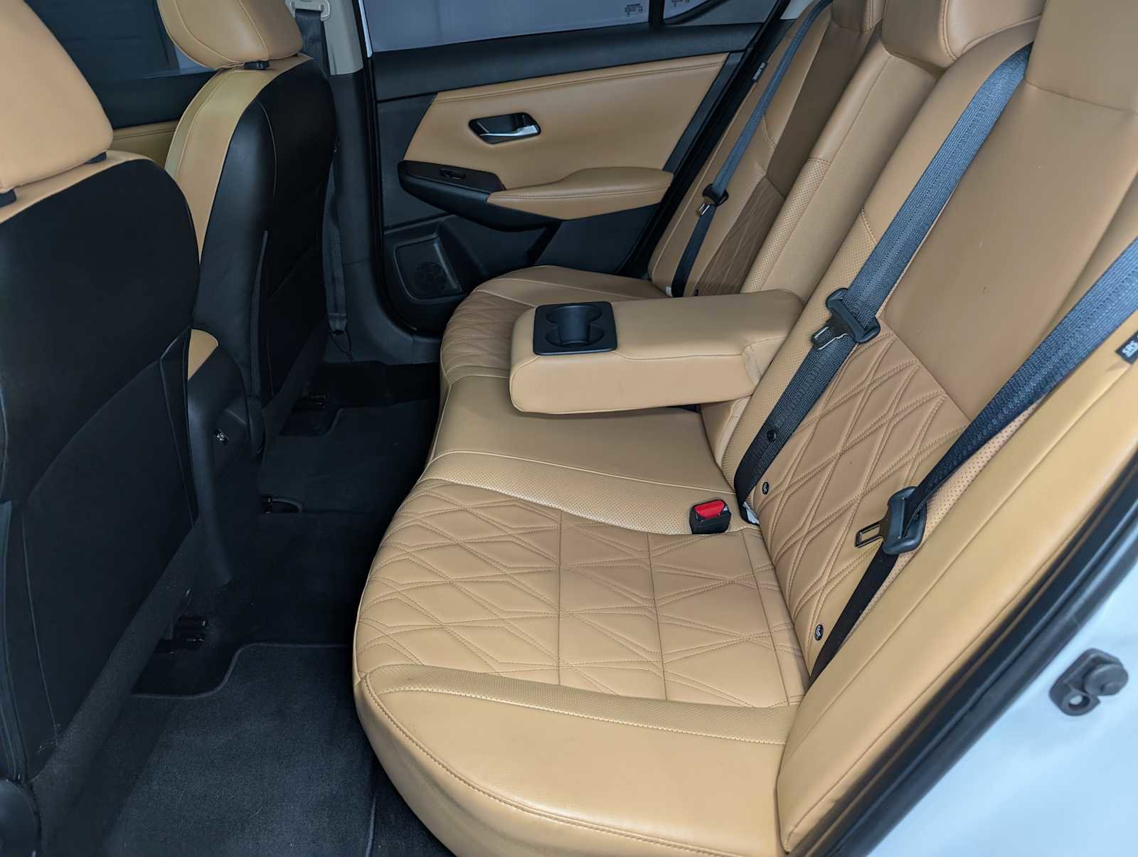 Used 2022 Nissan Sentra SV w/ SV Premium Package image 22