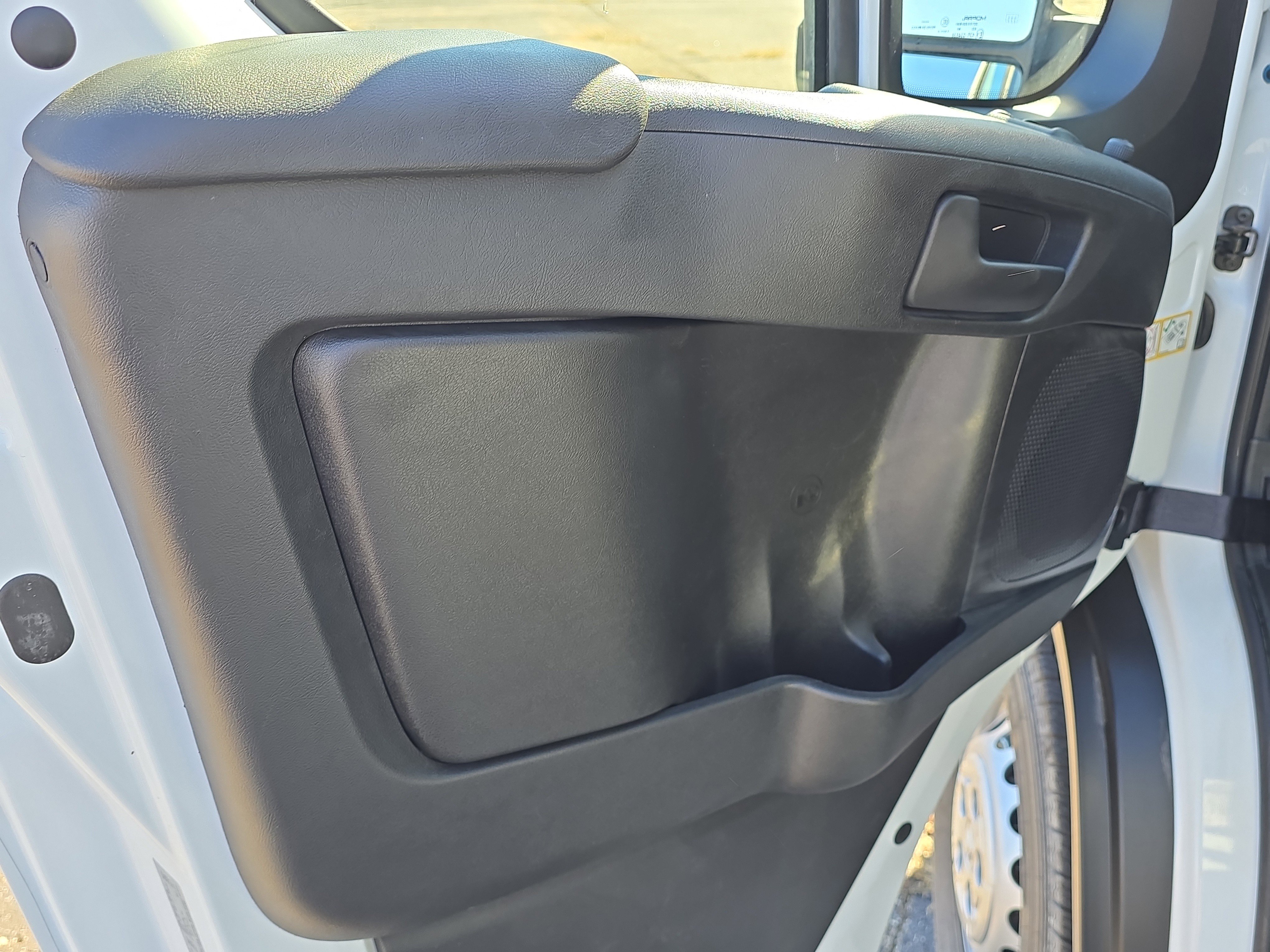 Used 2025 RAM ProMaster 2500 w/ Convenience Group image 11
