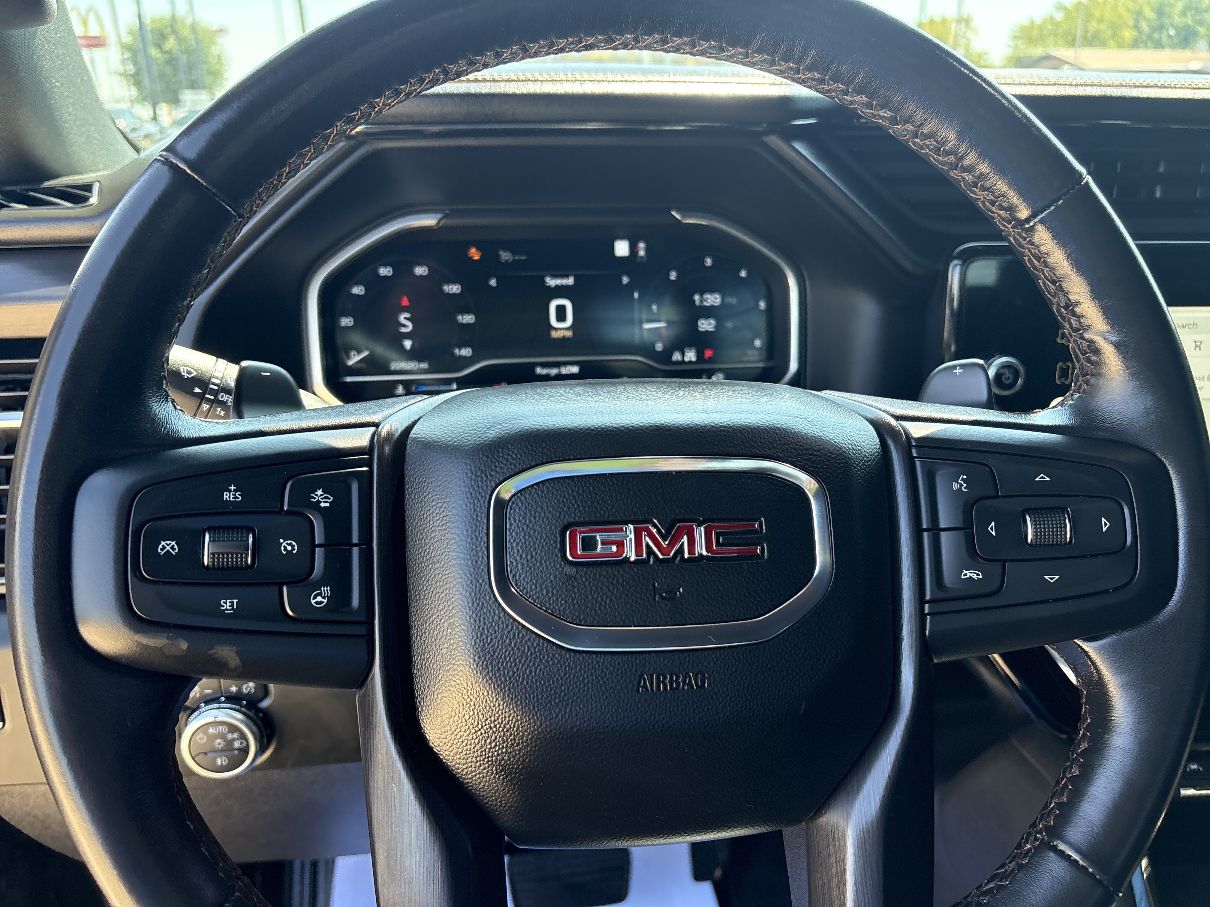Used 2022 GMC Sierra 1500 AT4 w/ AT4 Premium Package AWD/4WD image 15