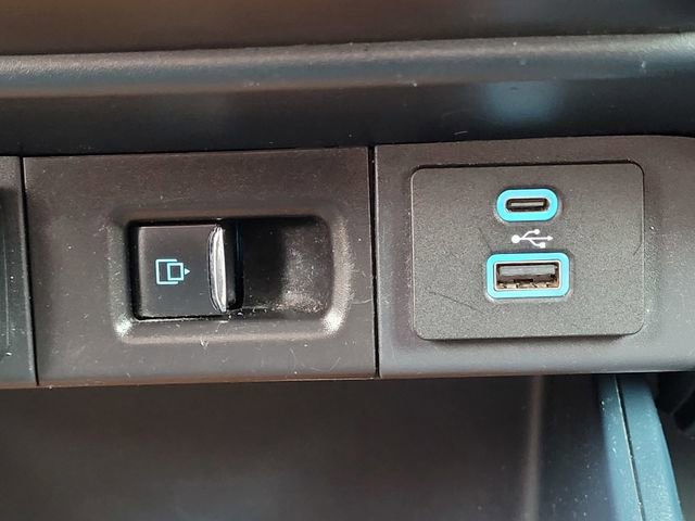 Used 2022 Ford Maverick Lariat w/ Lariat Luxury Package image 14