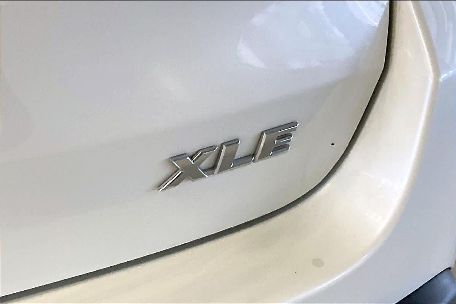 Used 2019 Toyota Highlander XLE FWD image 9