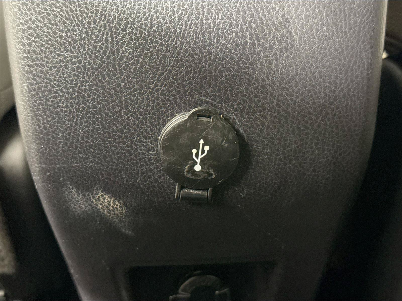 Used 2017 Toyota RAV4 XLE FWD image 34