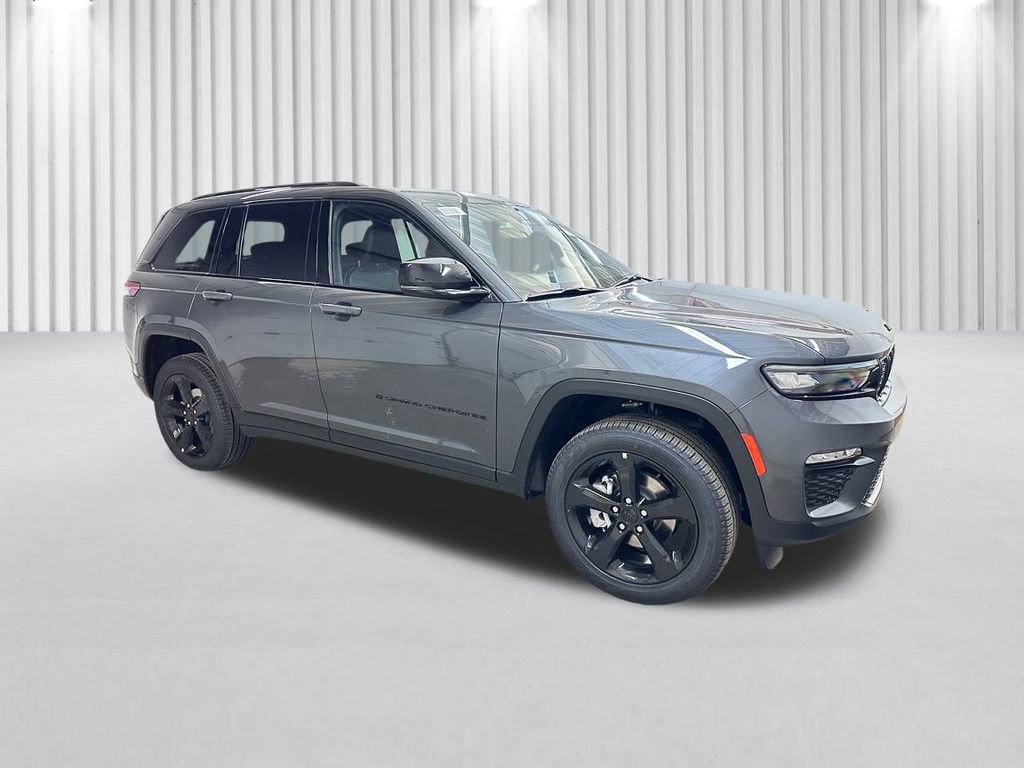 New 2025 Jeep Grand Cherokee Limited w/ Black Appearance Package image 2