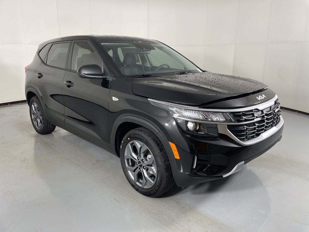 New 2026 Kia Seltos LX image 2