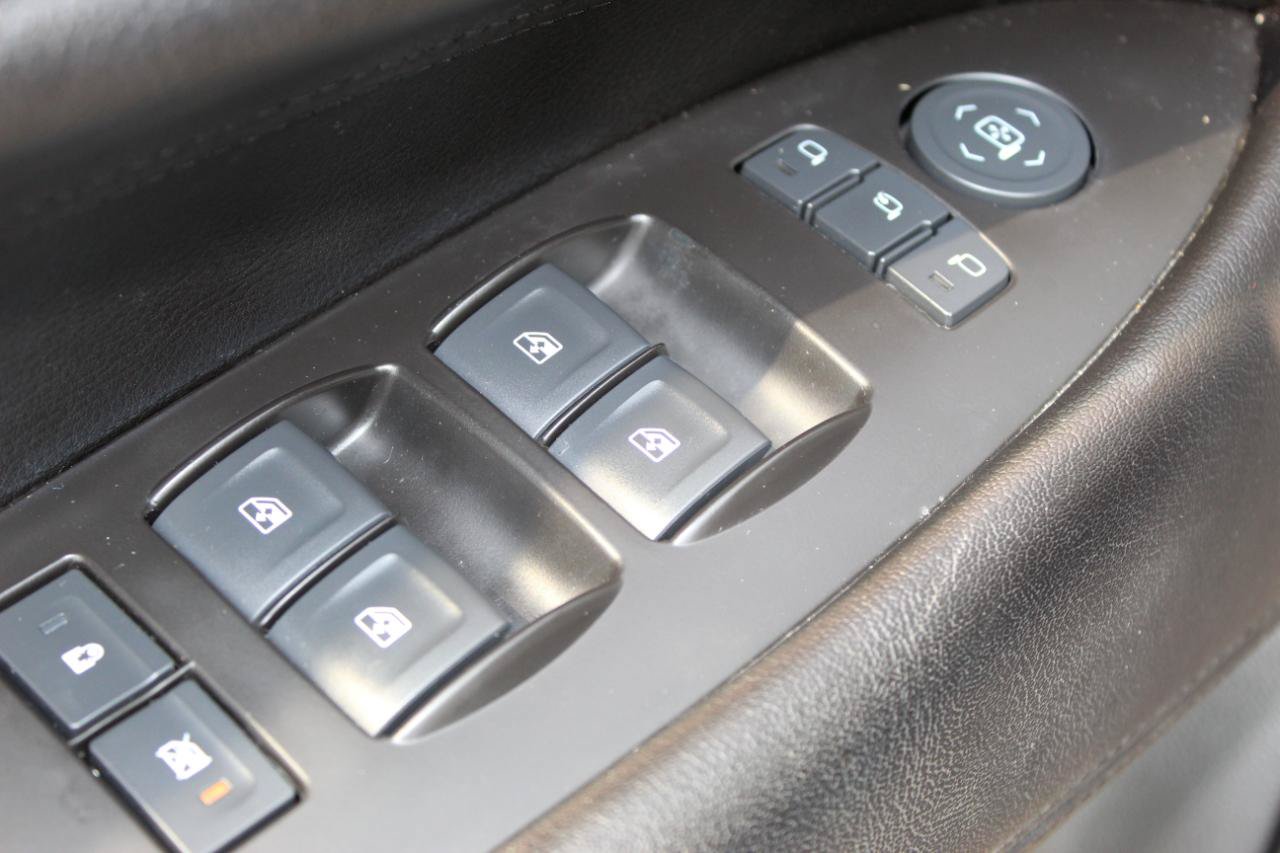 Used 2016 Cadillac Escalade ESV Luxury AWD/4WD image 29