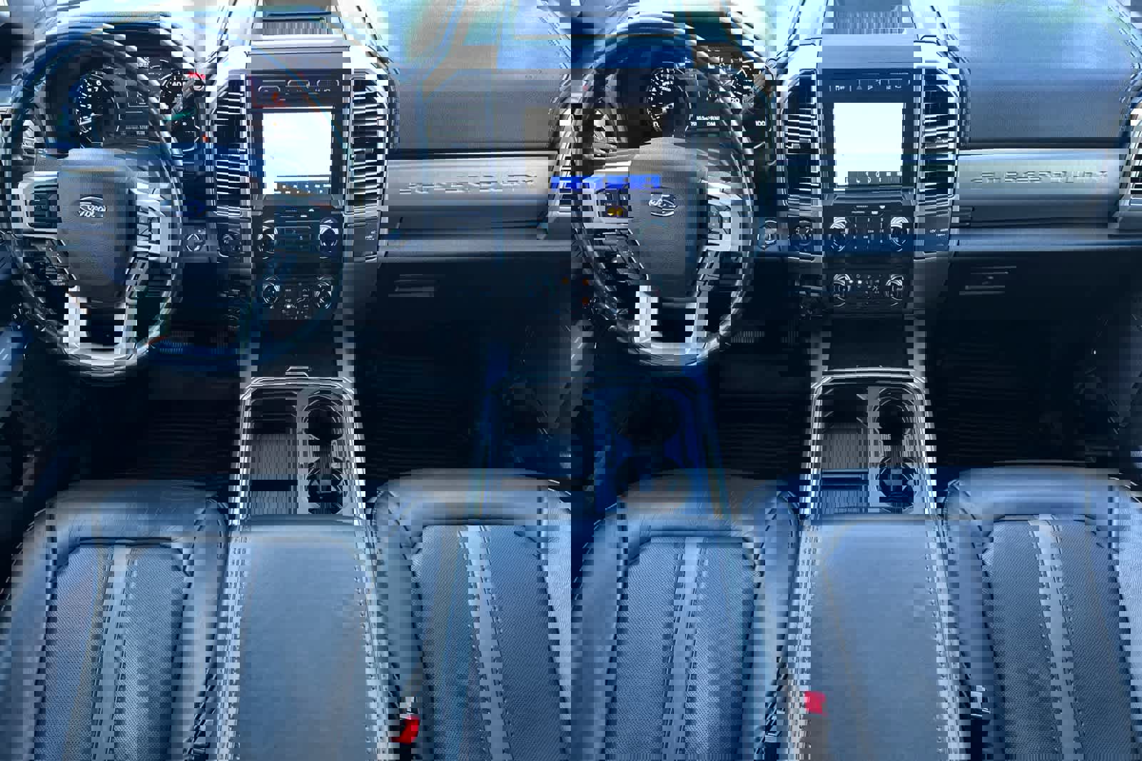 Certified 2020 Ford F250 Platinum w/ FX4 Off-Road Package image 3