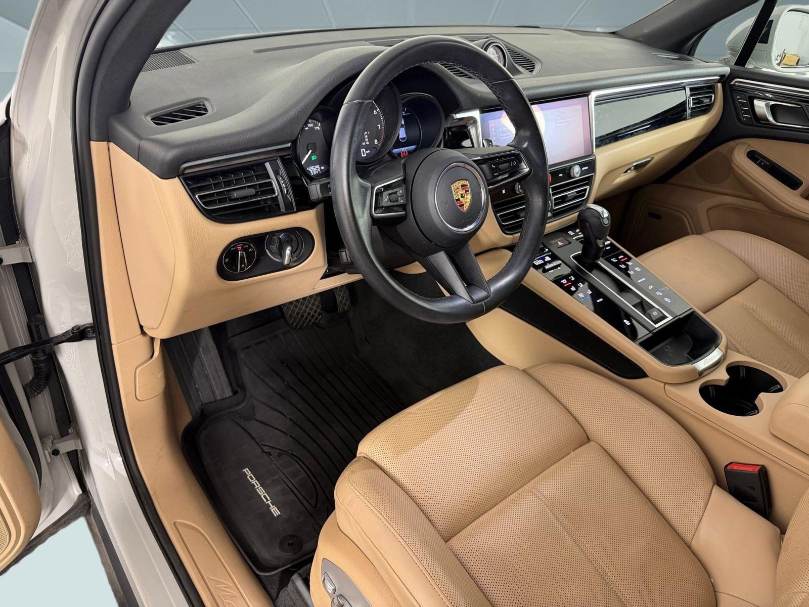 Used 2022 Porsche Macan AWD/4WD image 4