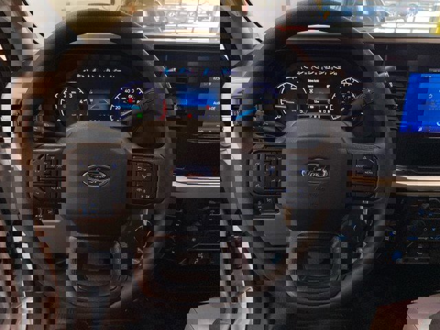 New 2025 Ford F550 4x4 Crew Cab image 18