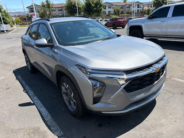 Used 2025 Chevrolet Trax LT
