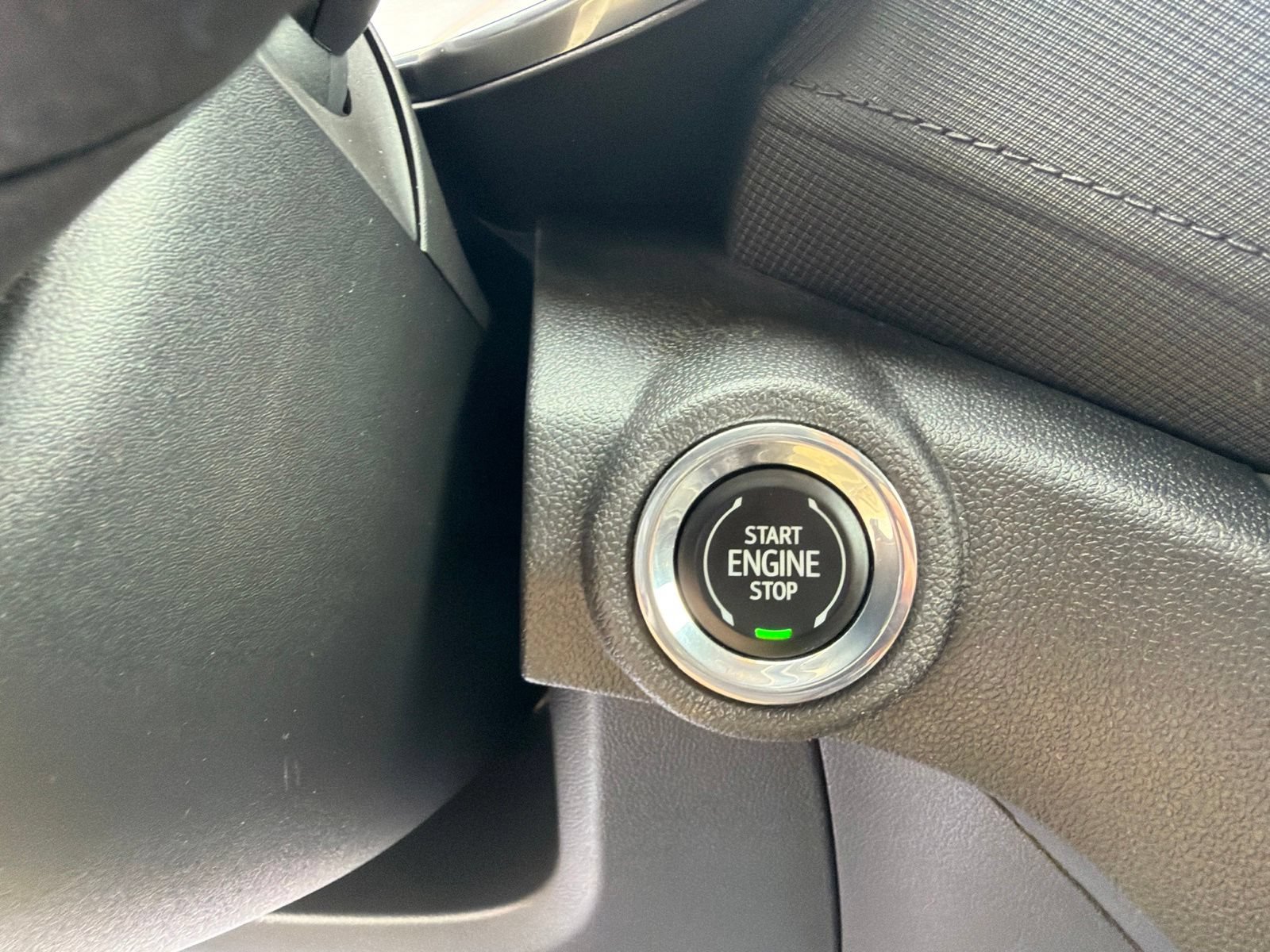 Used 2023 Chevrolet TrailBlazer LT w/ Convenience Package AWD/4WD image 19