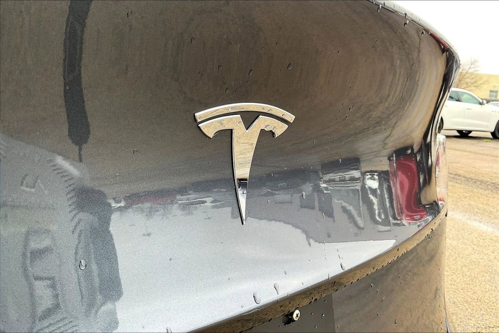 Used 2021 Tesla Model Y Long Range image 23