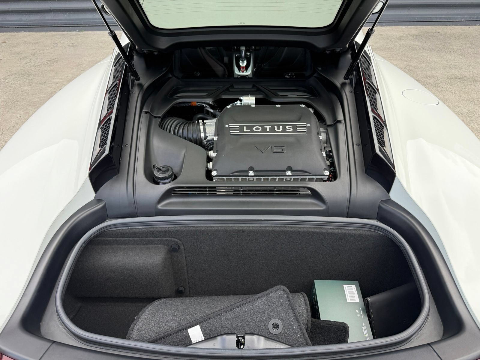 Used 2025 Lotus Emira RWD image 48