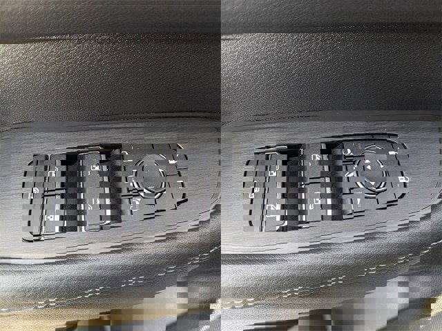 Used 2025 Nissan Armada SL image 23