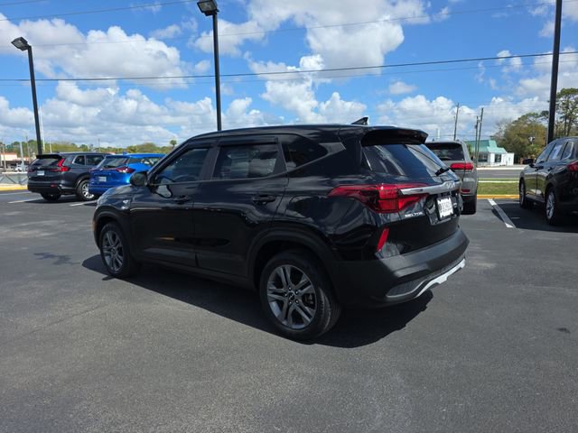 Used 2023 Kia Seltos LX image 5