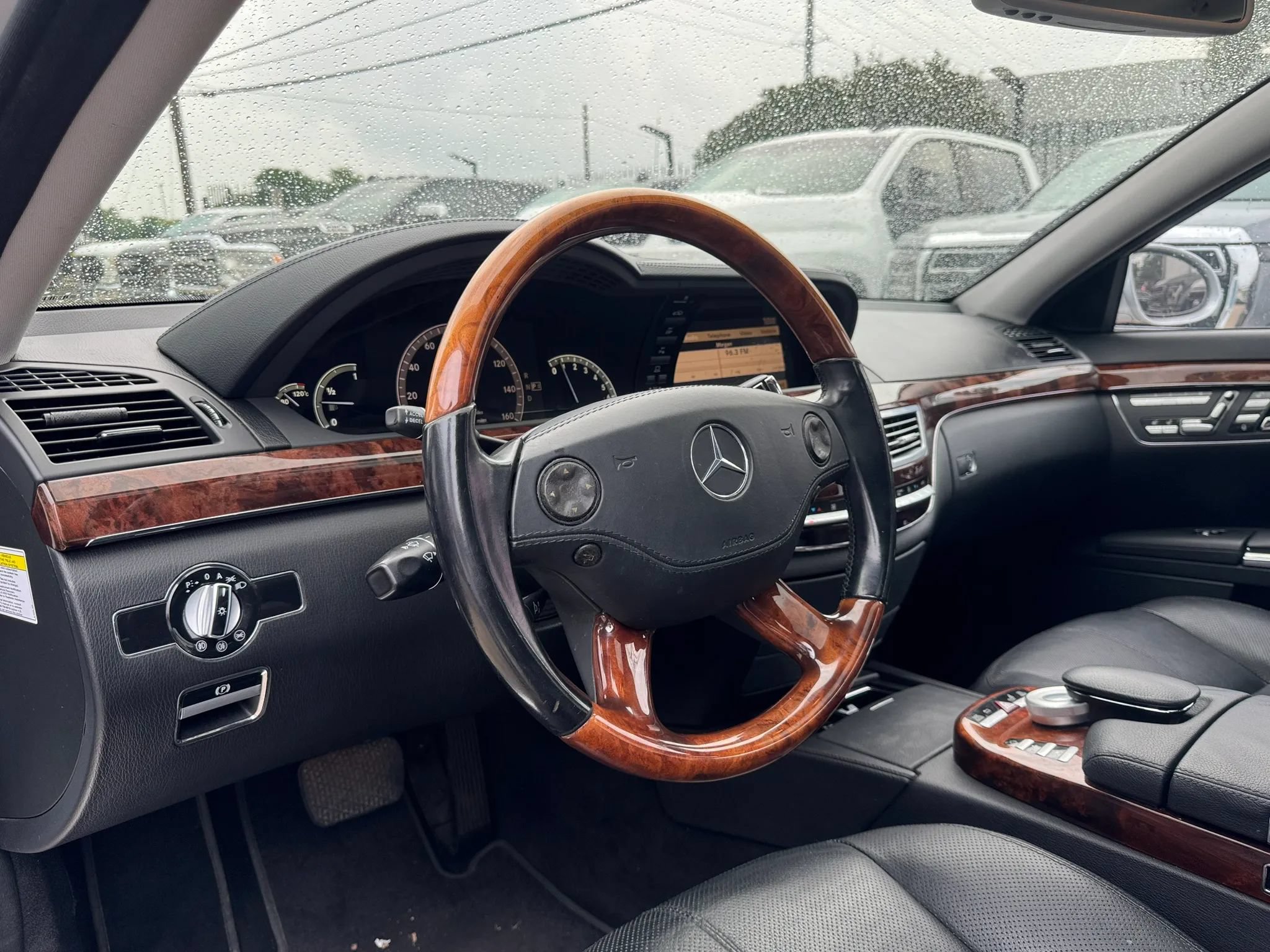 Used 2009 Mercedes-Benz S 550 image 18