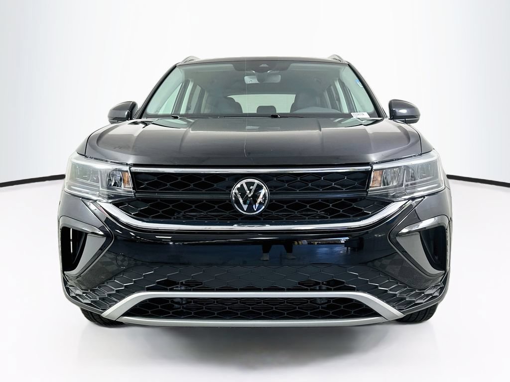 Used 2024 Volkswagen Taos SE FWD image 6