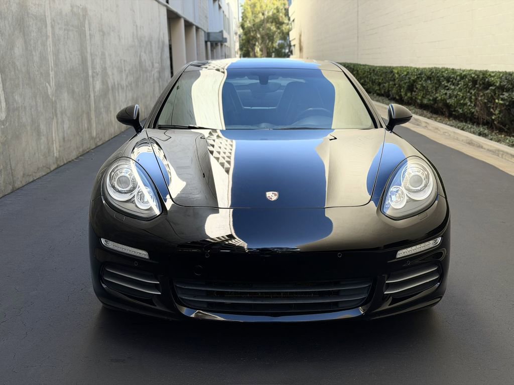 Used 2015 Porsche Panamera image 12