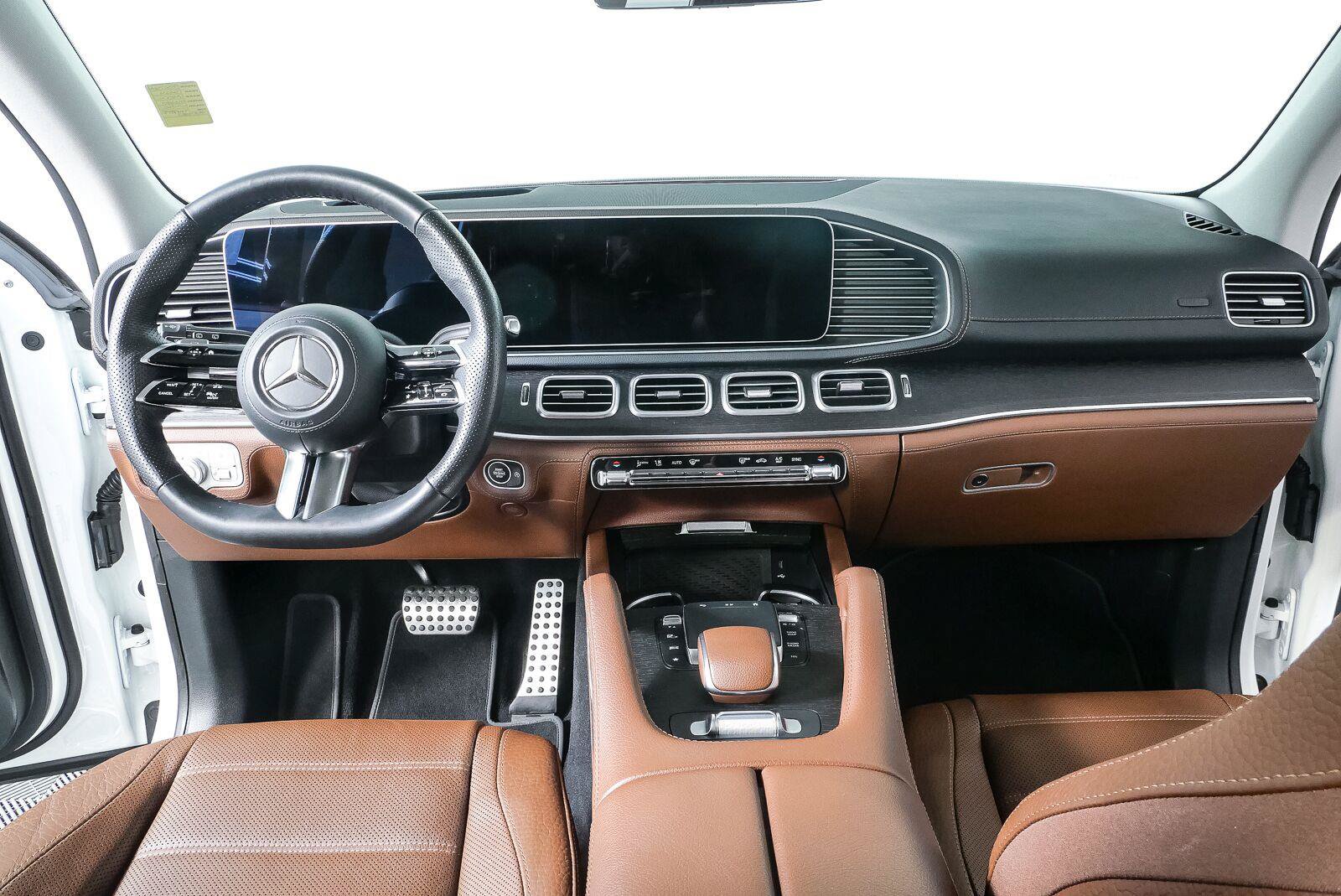 Used 2024 Mercedes-Benz GLS 580 4MATIC image 20