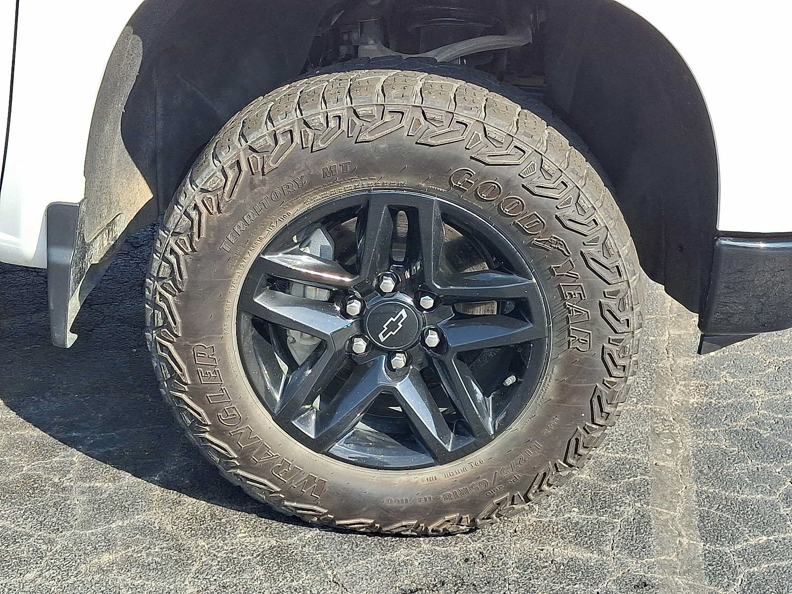 Used 2024 Chevrolet Silverado 1500 LT Trail Boss w/ Protection Package AWD/4WD image 8