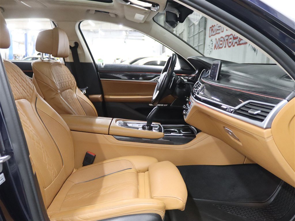 Used 2018 BMW 750Li xDrive w/ Executive Package AWD/4WD image 15