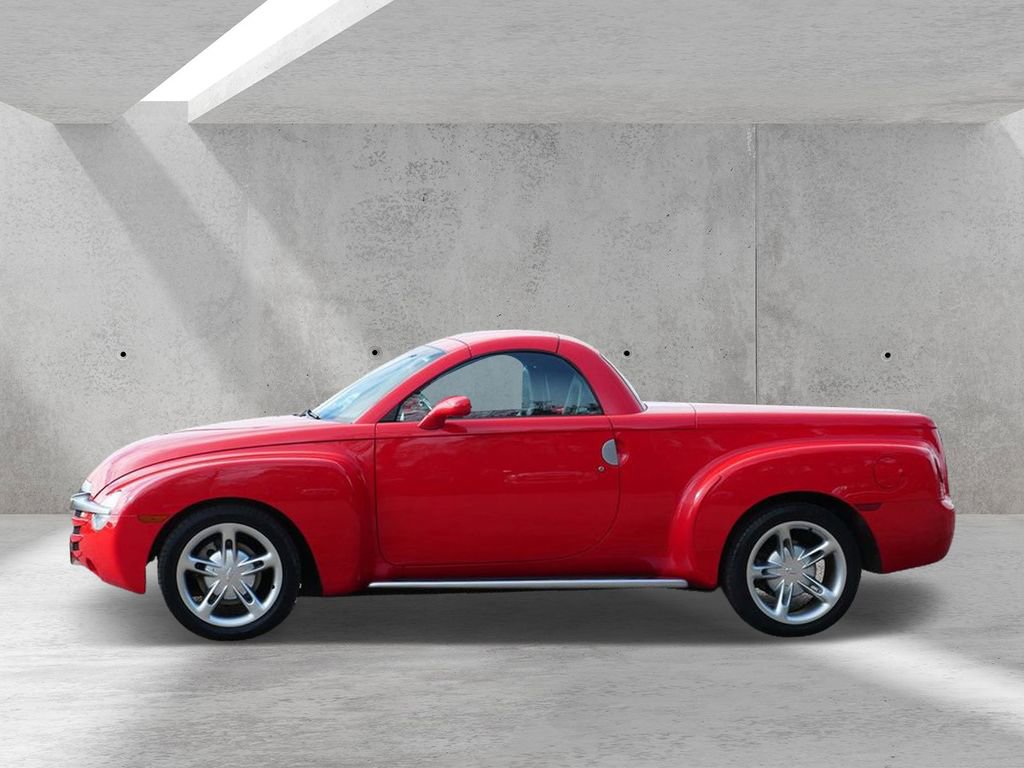 Used 2004 Chevrolet SSR RWD image 5