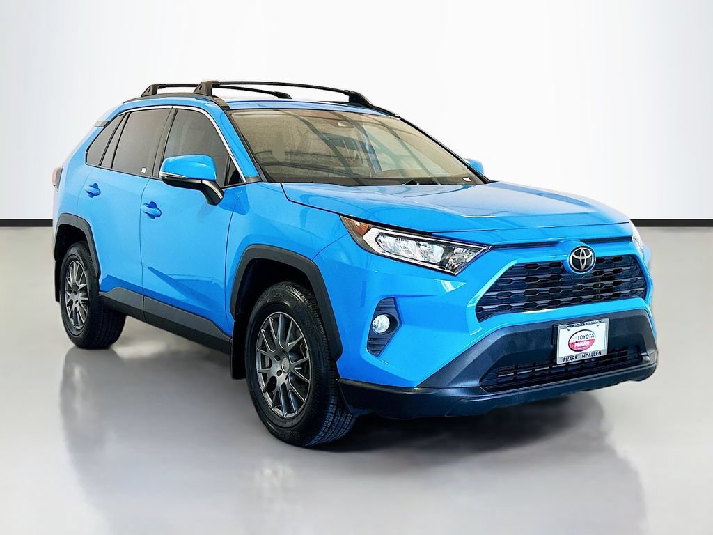 Used 2021 Toyota RAV4 XLE Premium FWD image 3