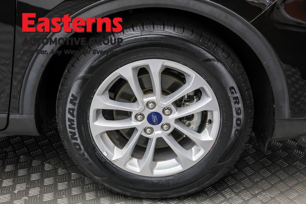 Used 2022 Ford Escape SE image 30