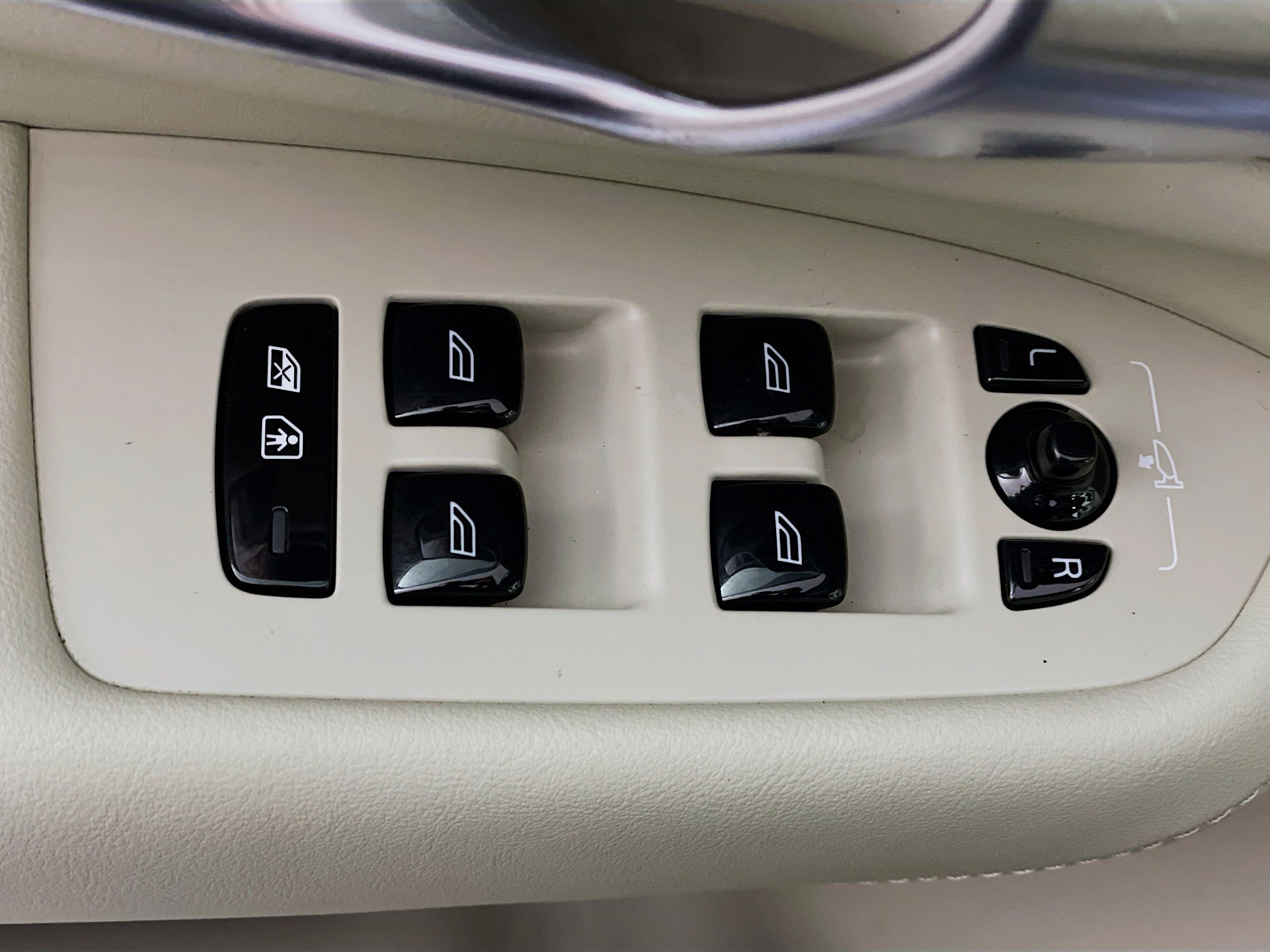 Used 2024 Volvo XC90 B5 Plus image 15