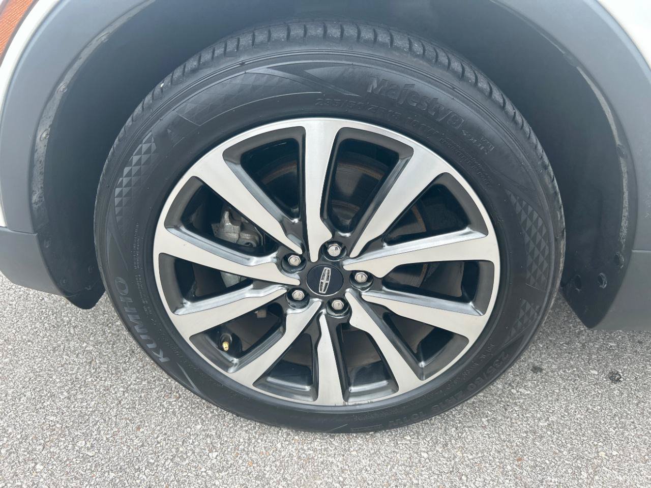 Used 2019 Lincoln MKC Reserve w/ MKC Climate Package FWD image 11
