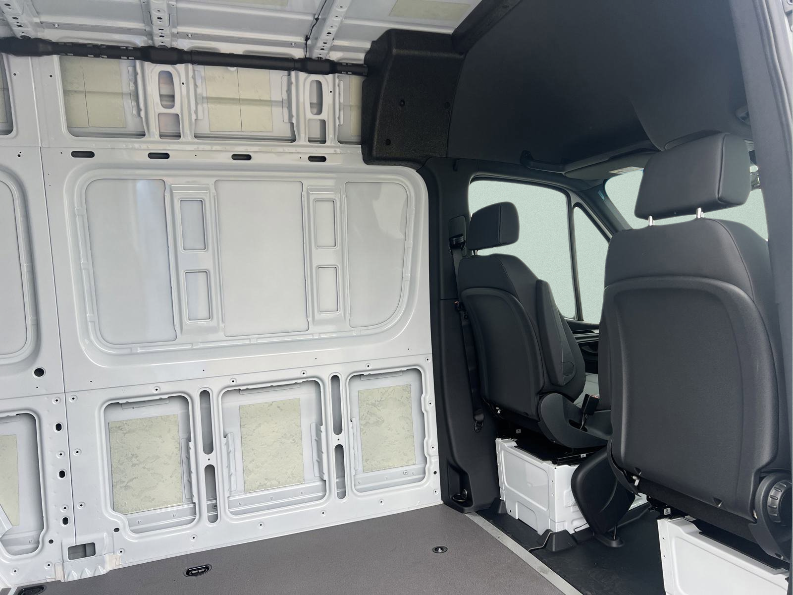 Certified 2025 Mercedes-Benz Sprinter 2500 image 12