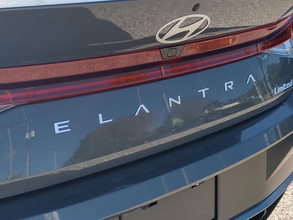 New 2026 Hyundai Elantra Limited FWD image 13