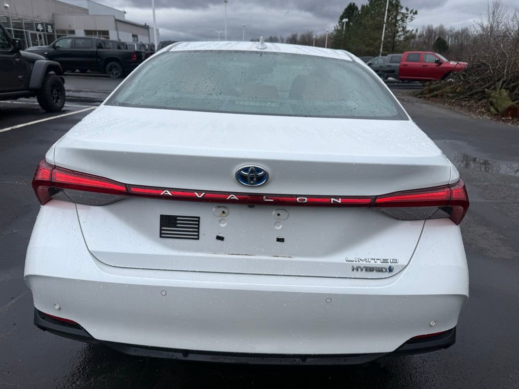 Used 2019 Toyota Avalon Limited w/ Advanced Safety Package image 4