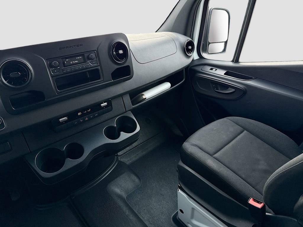 Used 2023 Mercedes-Benz Sprinter 144 Cargo image 21
