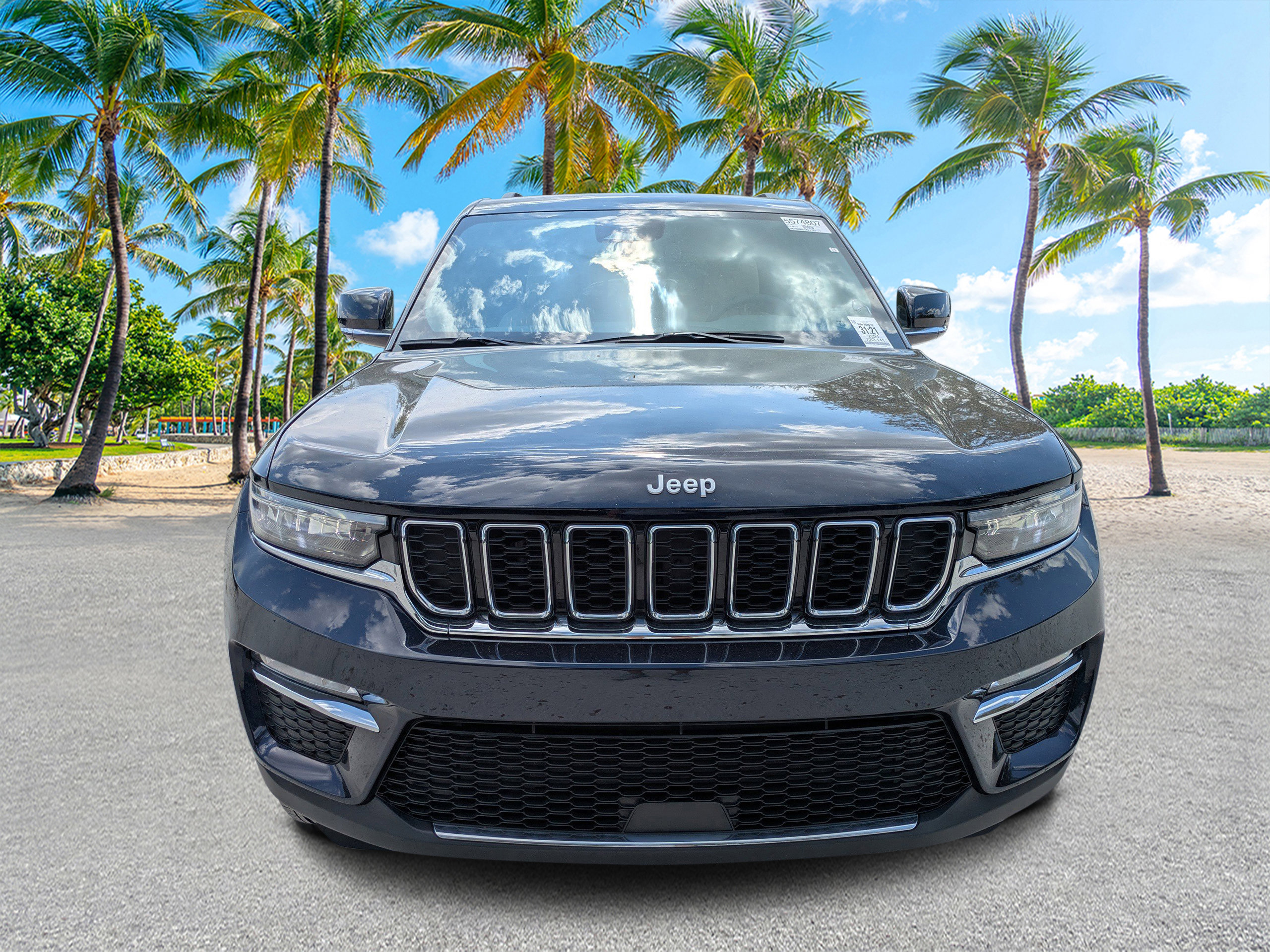 Certified 2024 Jeep Grand Cherokee Limited image 8
