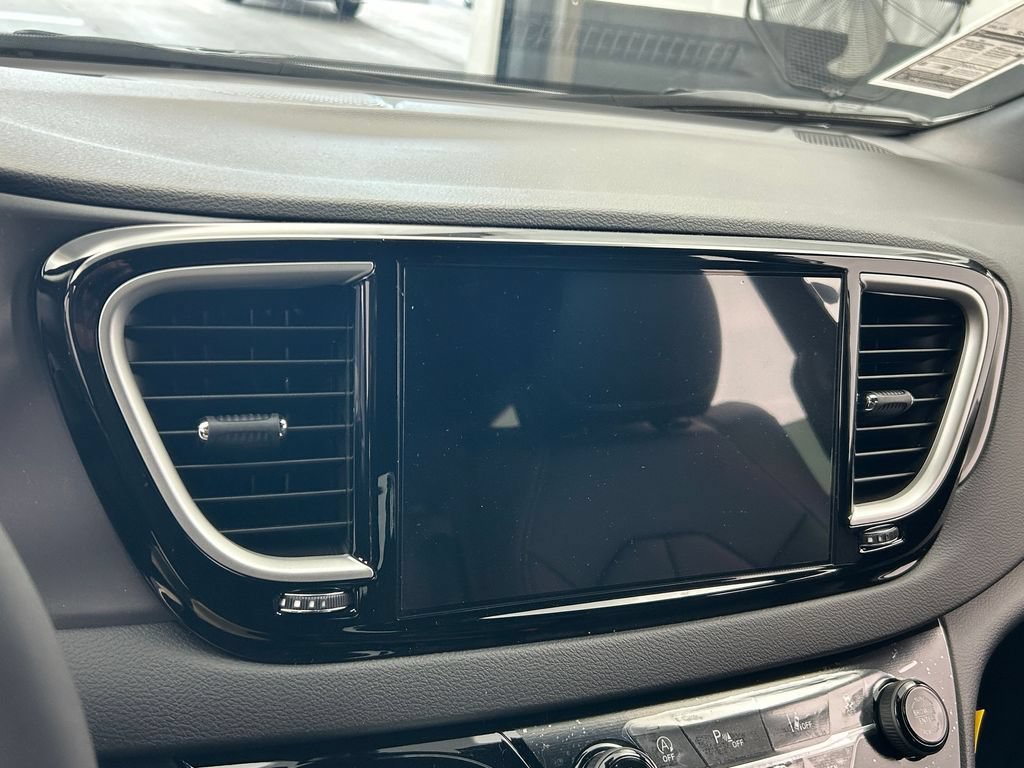 New 2026 Chrysler Voyager LX FWD image 16