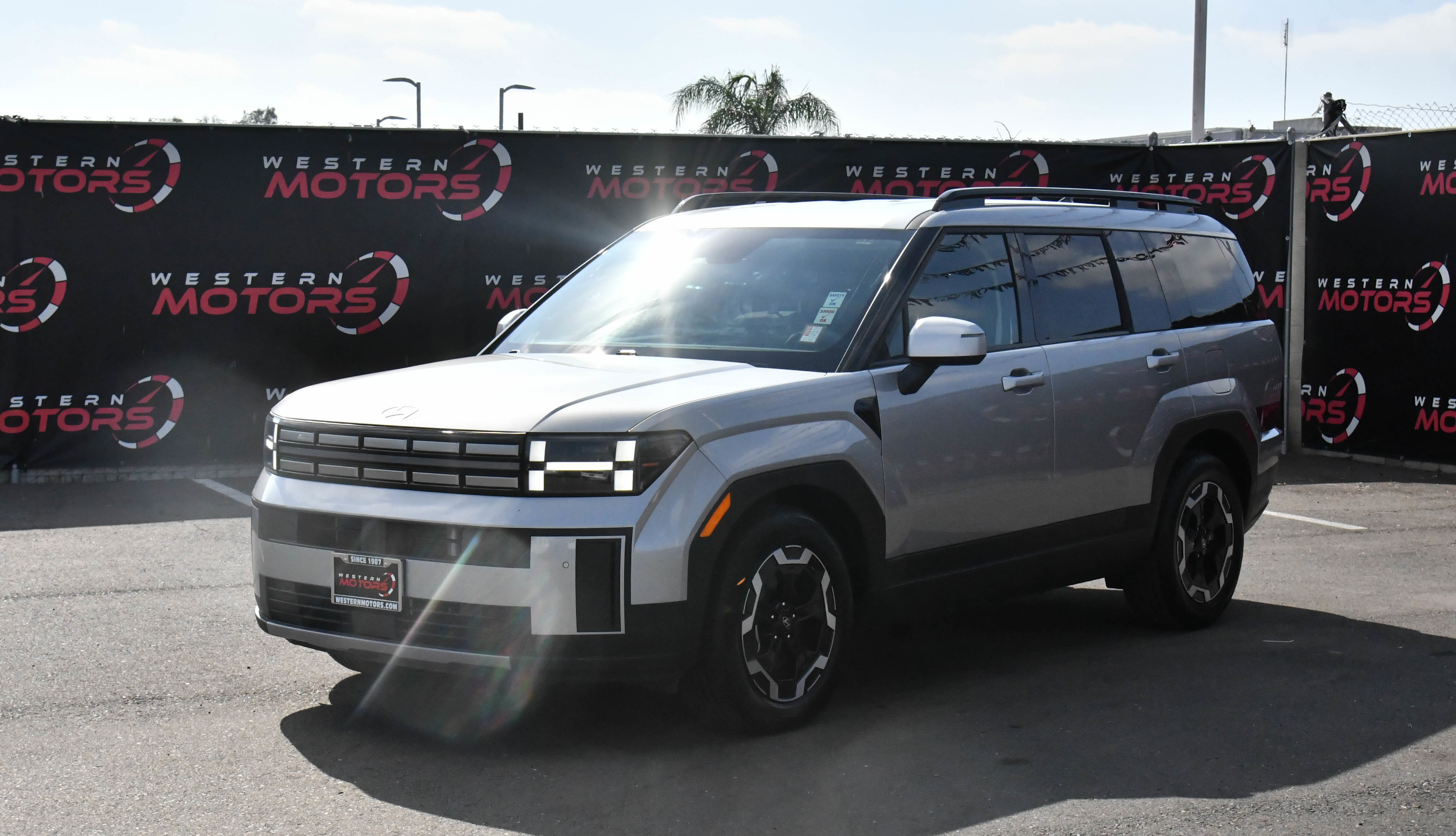 Used 2024 Hyundai Santa Fe SEL image 3