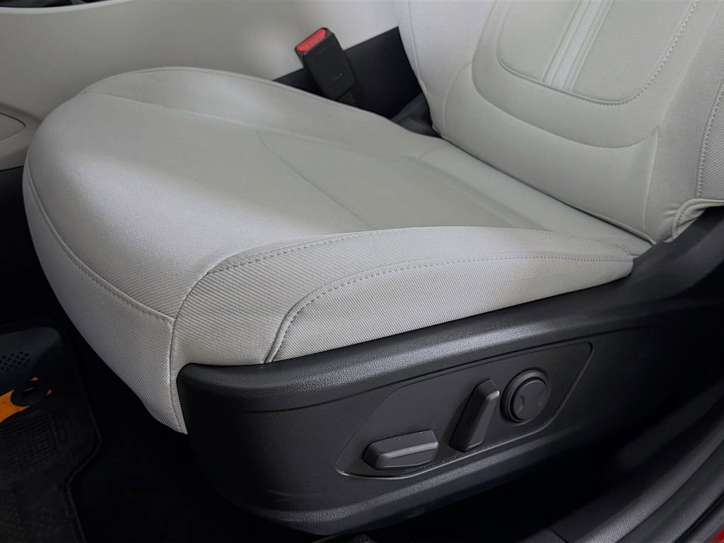 Used 2026 Hyundai Tucson SEL FWD image 23