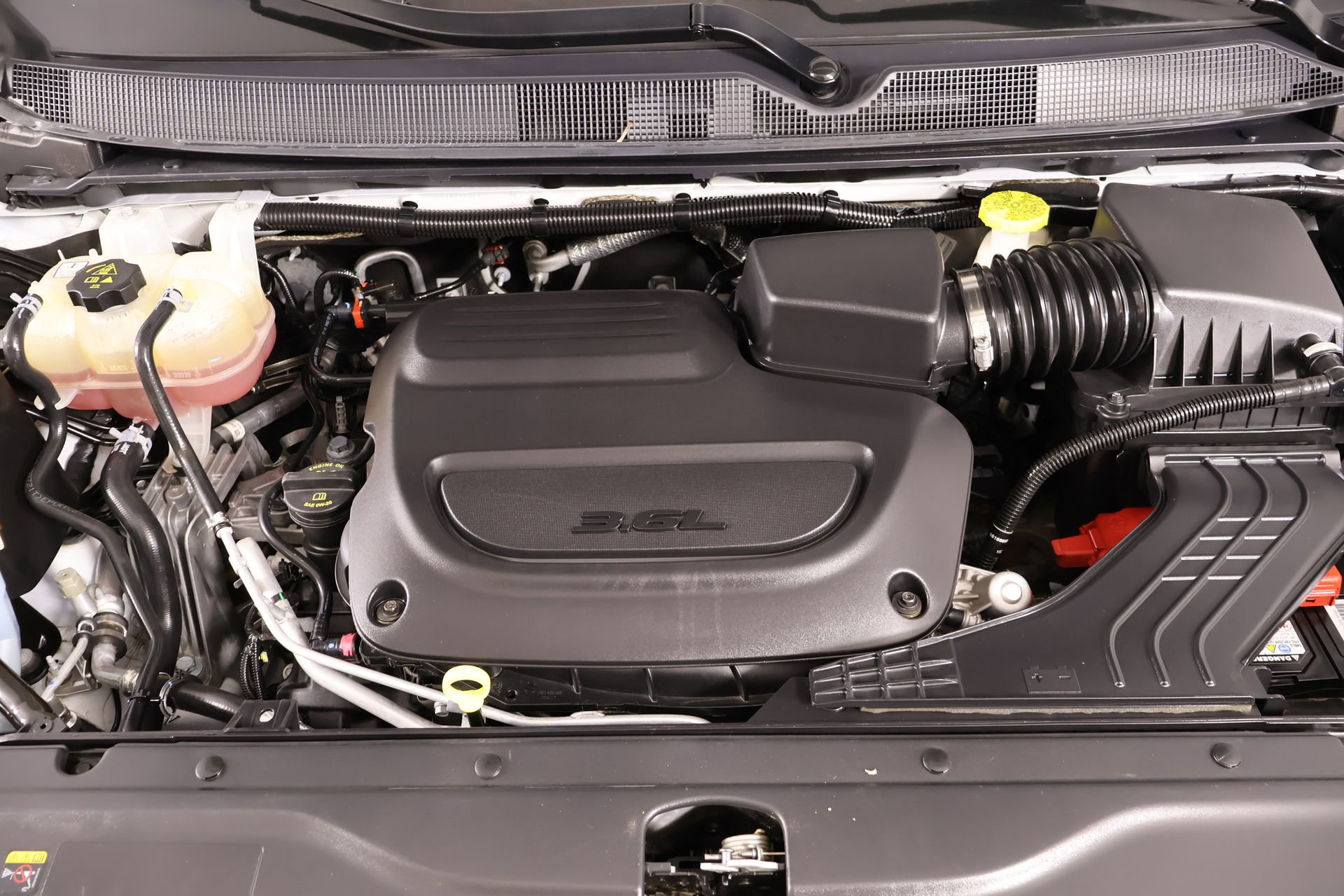 Used 2022 Chrysler Voyager LX image 19