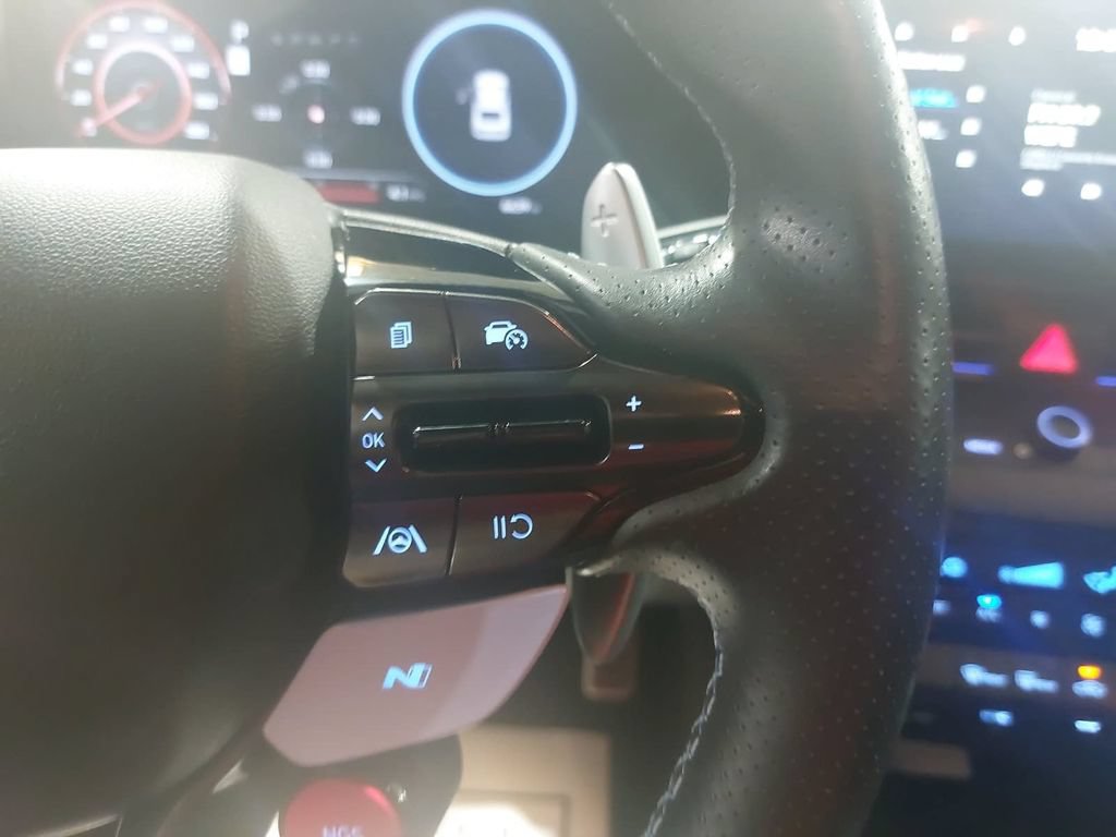 Certified 2025 Hyundai Elantra N FWD image 17