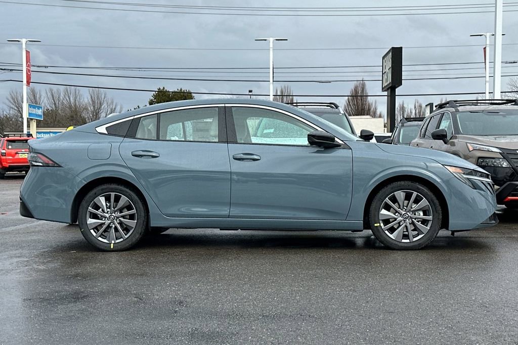 New 2026 Nissan Sentra SL w/ Floor Mat Package image 3