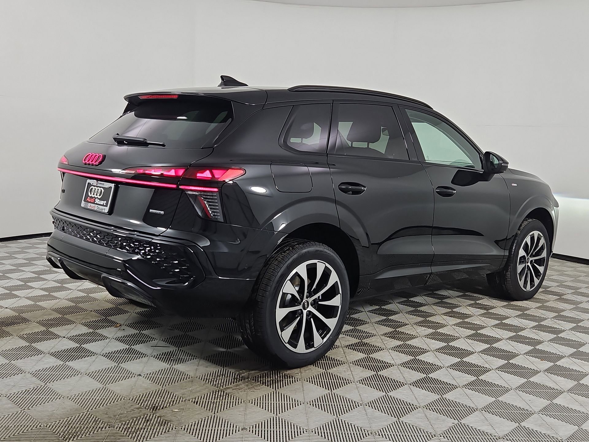 New 2026 Audi Q3 quattro 2.0T image 7