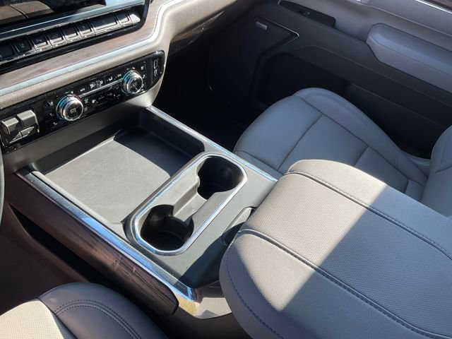 Used 2025 GMC Sierra 2500 SLT w/ SLT Premium Package AWD/4WD image 17