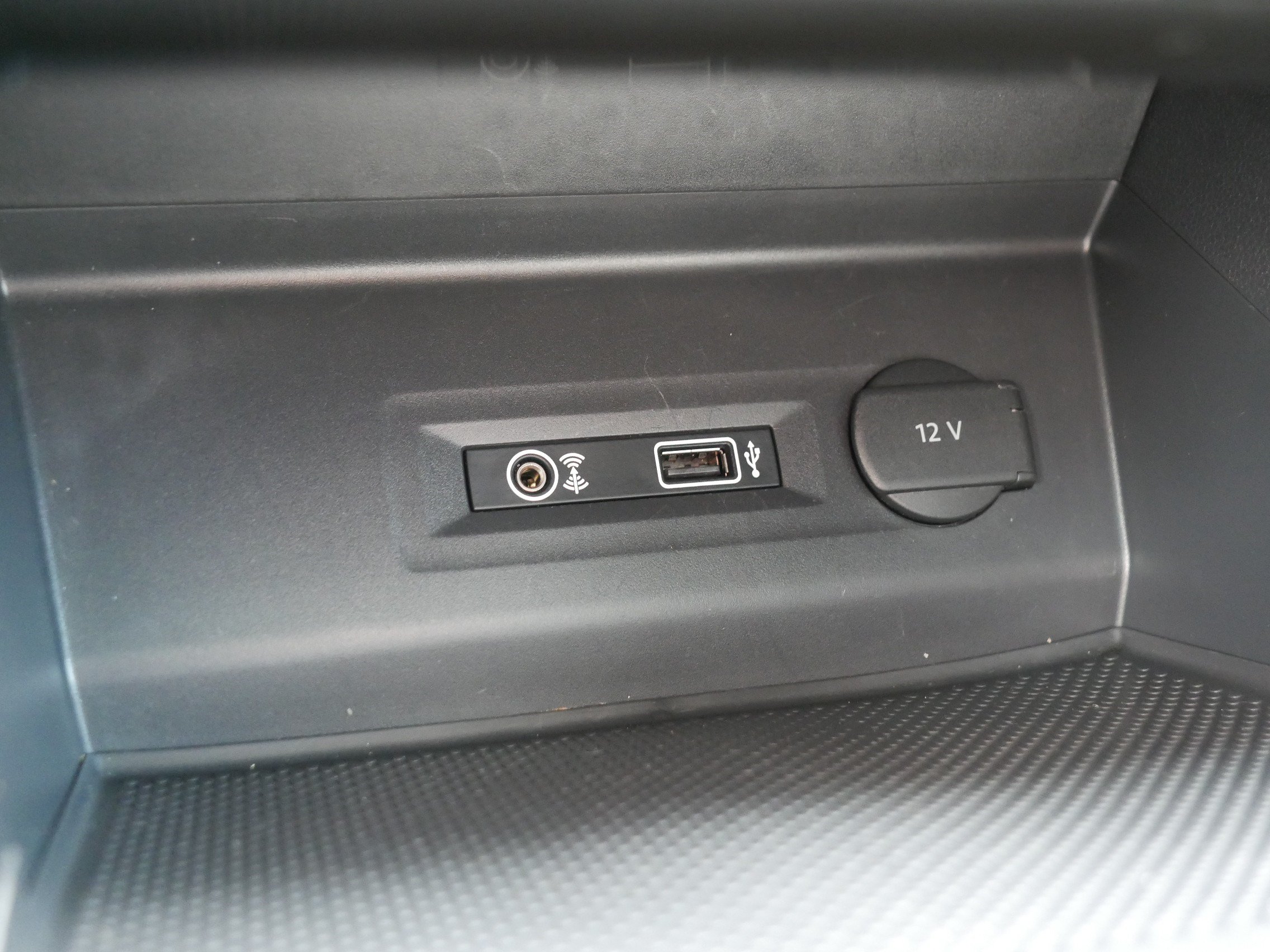 Used 2019 Volkswagen Atlas SEL AWD/4WD image 33