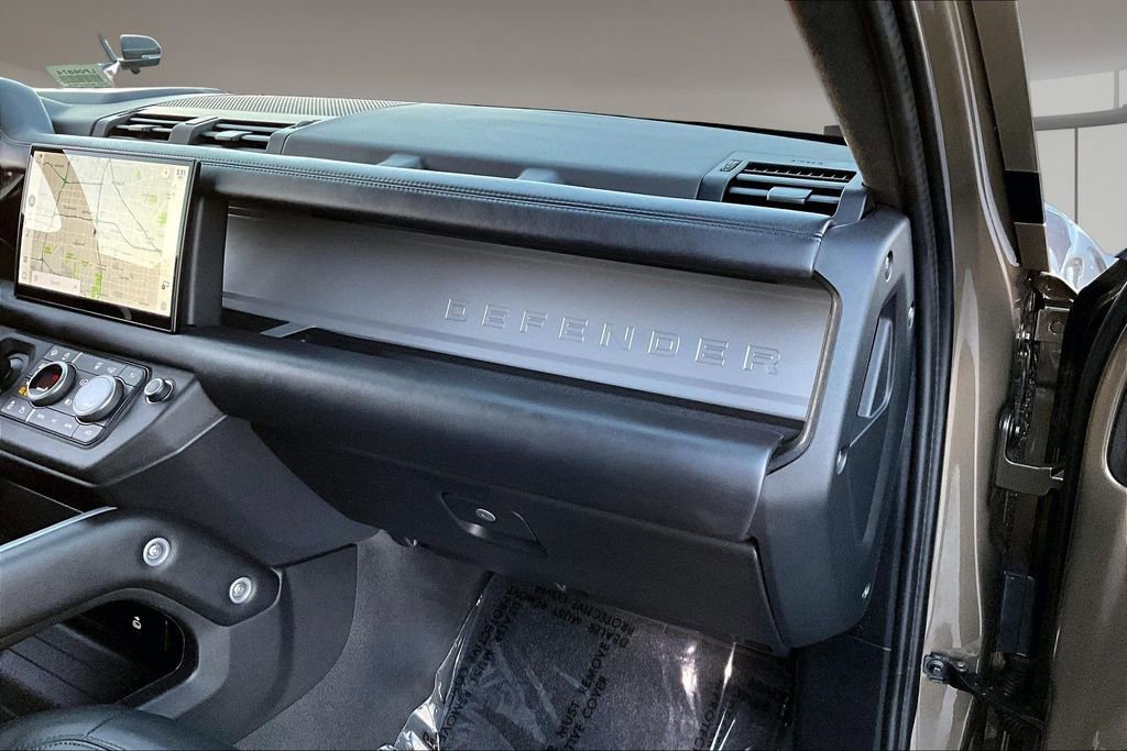 Certified 2025 Land Rover Defender 110 X image 24