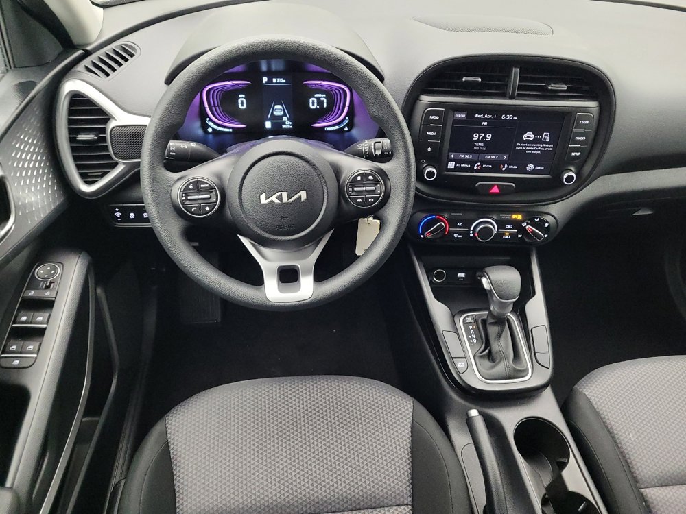 Used 2025 Kia Soul LX w/ LX Technology Package image 22
